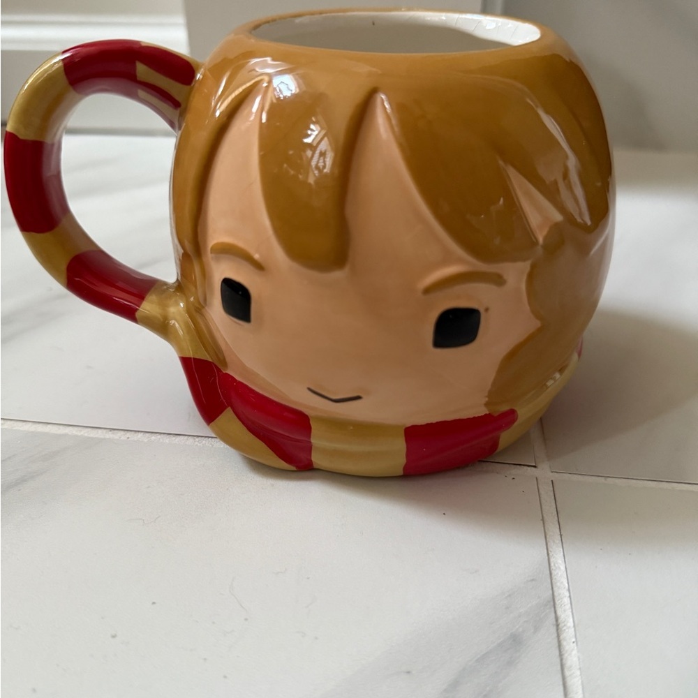 Harry Potter Ron Weasley Chibi Figural 3D Ceramic Mug Gryffindor Scarf 24oz - Picture 2 of 6